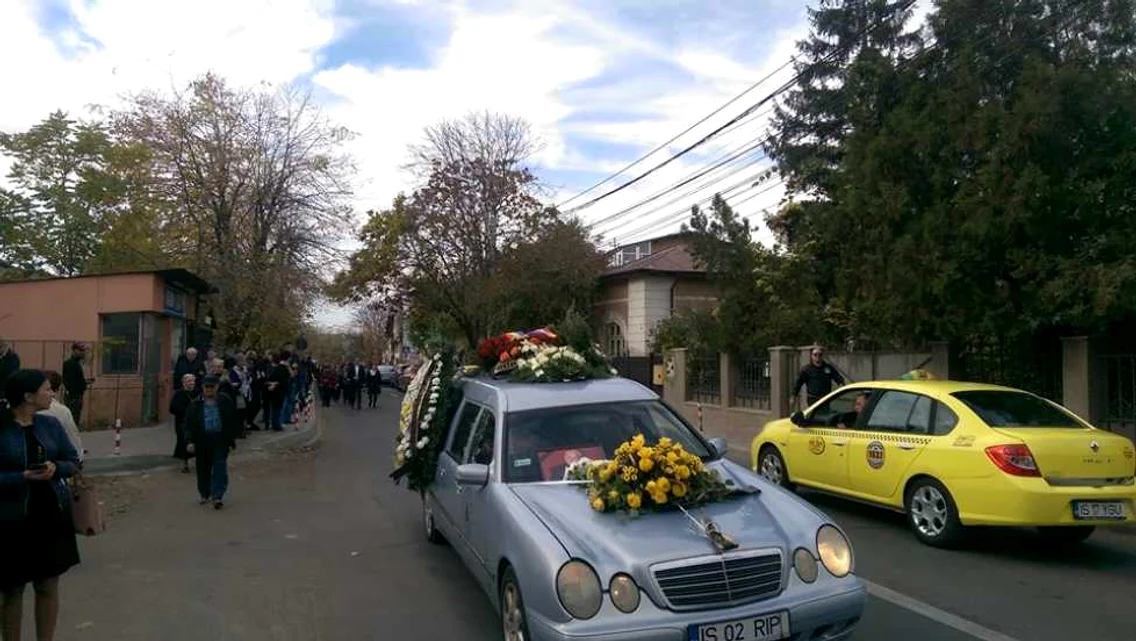 Înmormântarea profesorului Marian Burlea