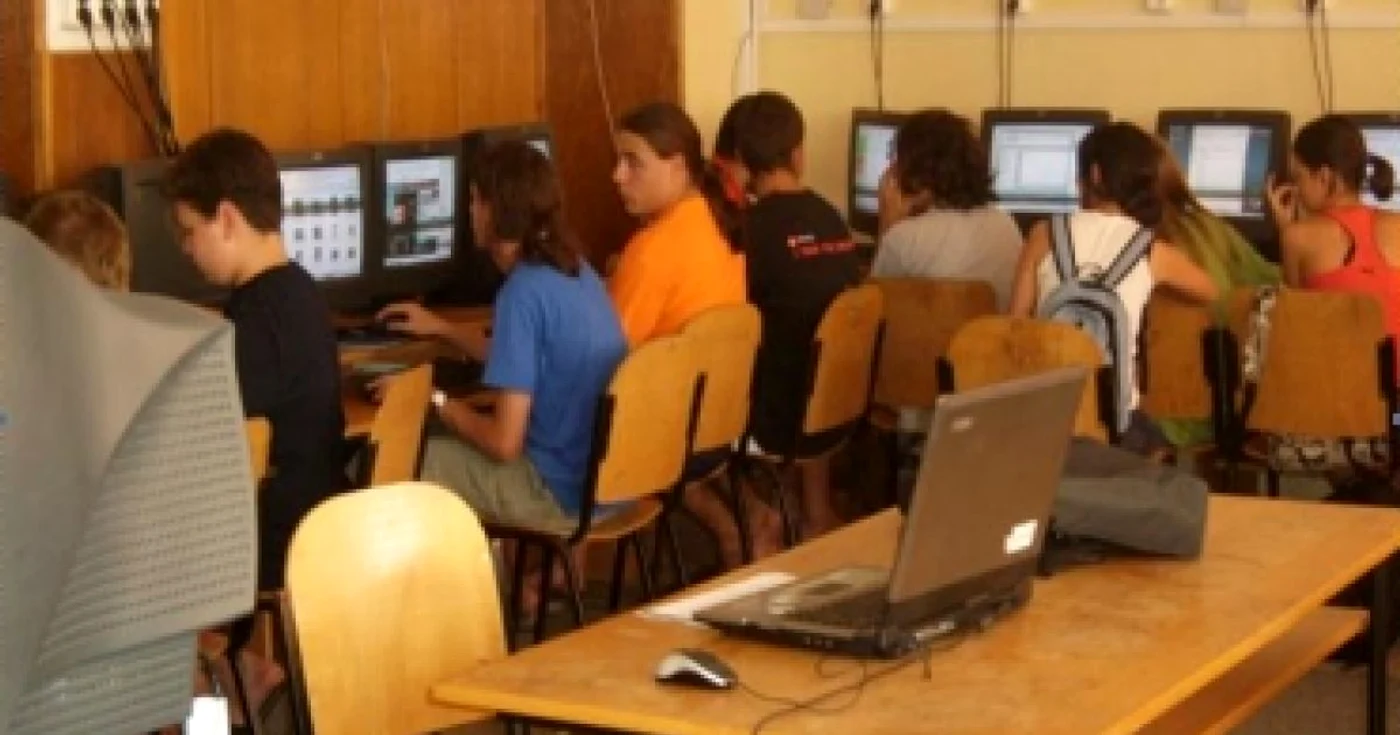 Constanţa: Şcoală de vară pentru elevi şi profesori