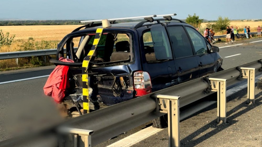 „Mi-a bubuit roata!”. Accident grav cu 7 răniţi pe Autostrada Bucureşti-Ploieşti. Victimele au fost aruncate pe carosabil
