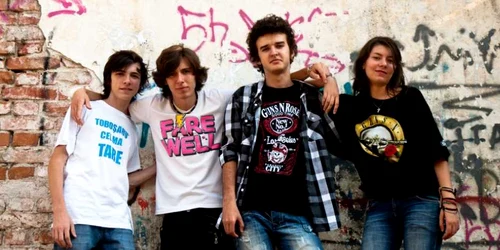 Cuza, Bogdan, Radu şi Cristina formează "RevolutiON" (foto Facebook)