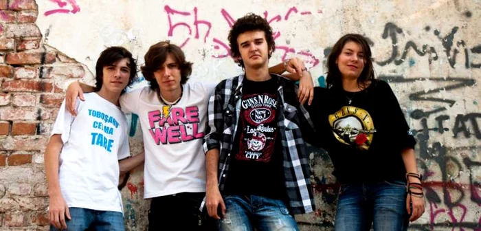 Cuza, Bogdan, Radu şi Cristina formează "RevolutiON" (foto Facebook)