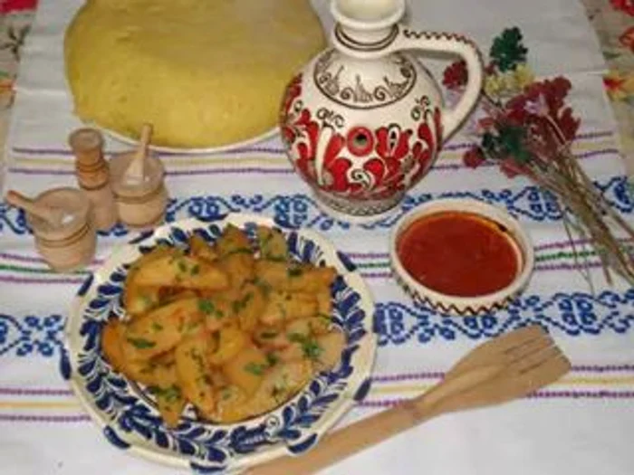 
    Cartofi ţărăneşti  