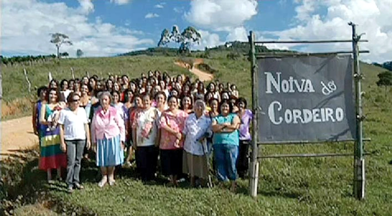 Localitatea Noiva do Cordeiro e populată doar  de tinere cu vârste cuprinse între 20 şi 35 de ani