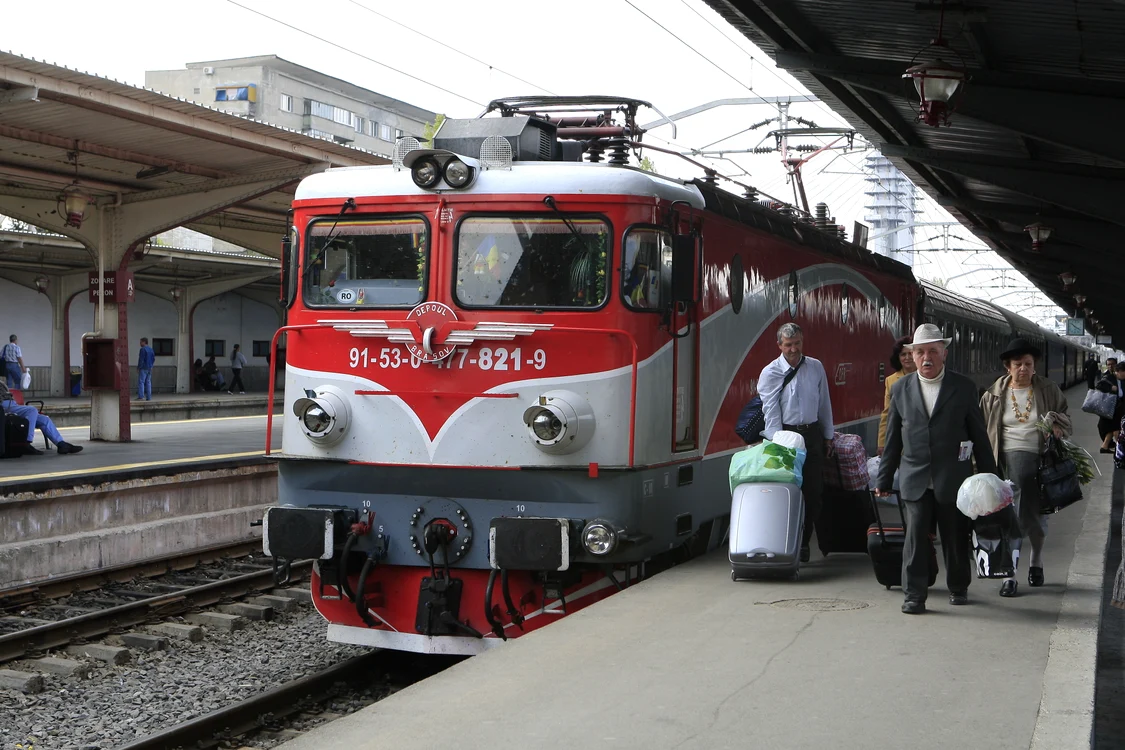 
    17 trenuri vor circula în plus de Sărbători  