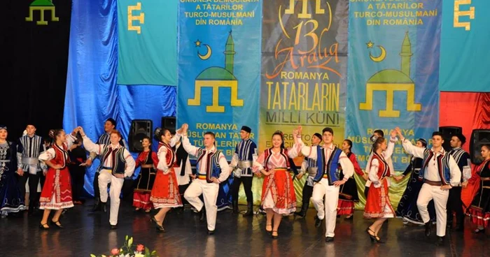 Tătarii  - sărbătoarea etniei 13 Decembrie Constanţa Dobrogea Sursă foto UDTTMR