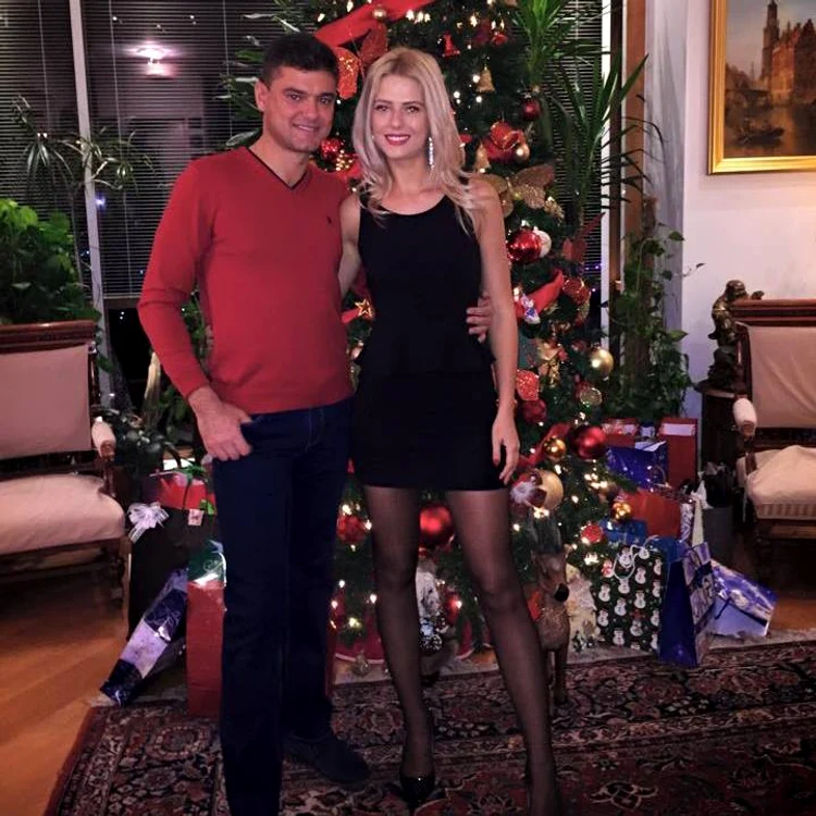 Adelina a prins doar Crăciunul şi Revelionul la braţul lui Boureanu. Anul nou i-a adus o nouă cucerire politicanului