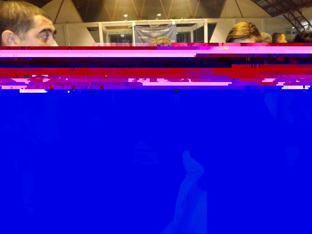 Ilie Balaci, asaltat de fani la Turnu Severin FOTO Corina Macavei