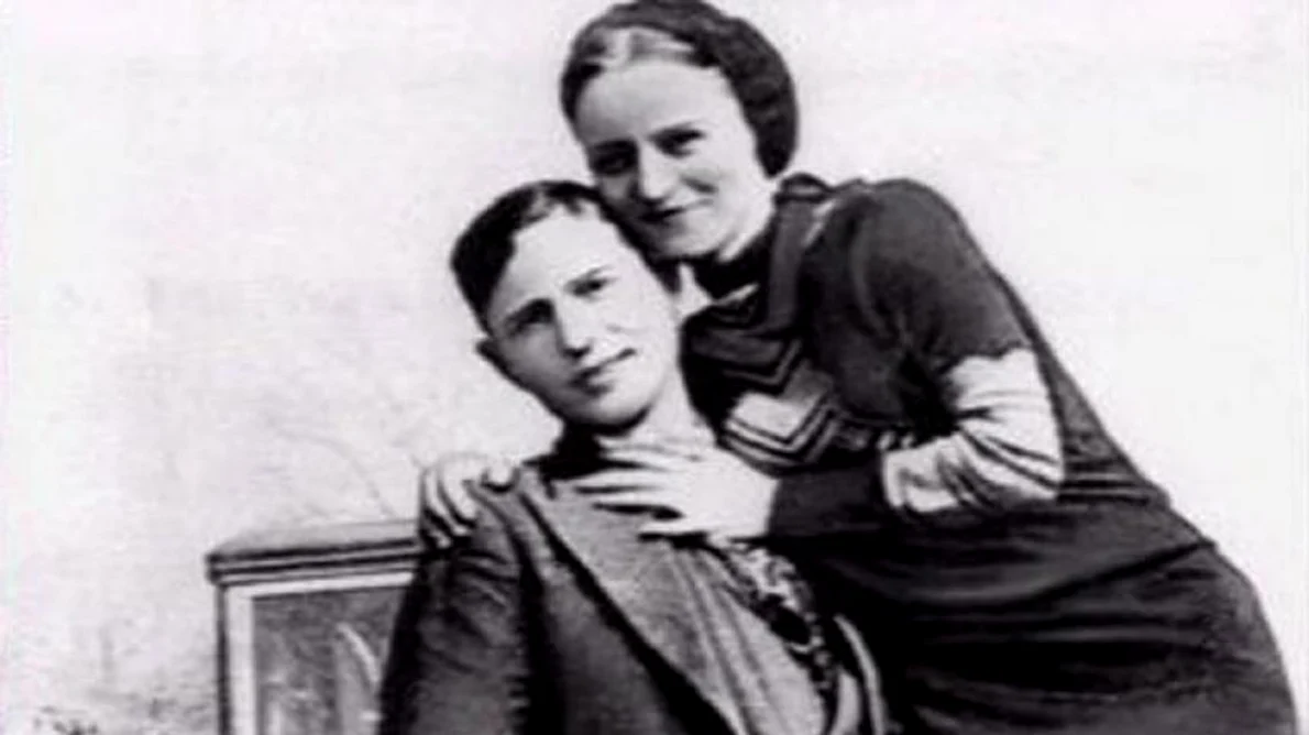 Romeo şi Julieta ai Marii Crize: Bonnie şi Clyde jpeg