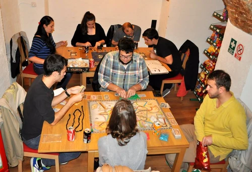 Despre board games sau de a ce ne mai jucăm – interviu cu Mara RADU, PR la Red Goblin jpeg