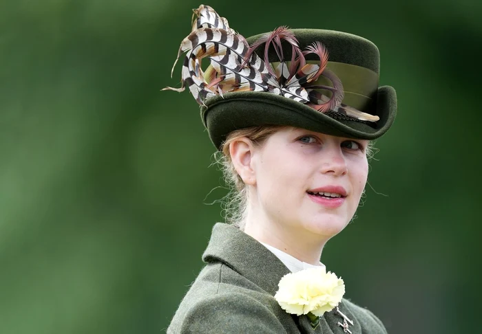 Lady Louise Windsor e a 16-a în ordinea de succesiune la tronul britanic. FOTO: Profimedia