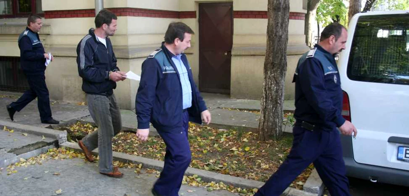 Bărbatul a fost reţinut pentru 29 de zile