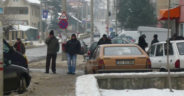 Taximetriştii-pirat stau la periferia oraşului