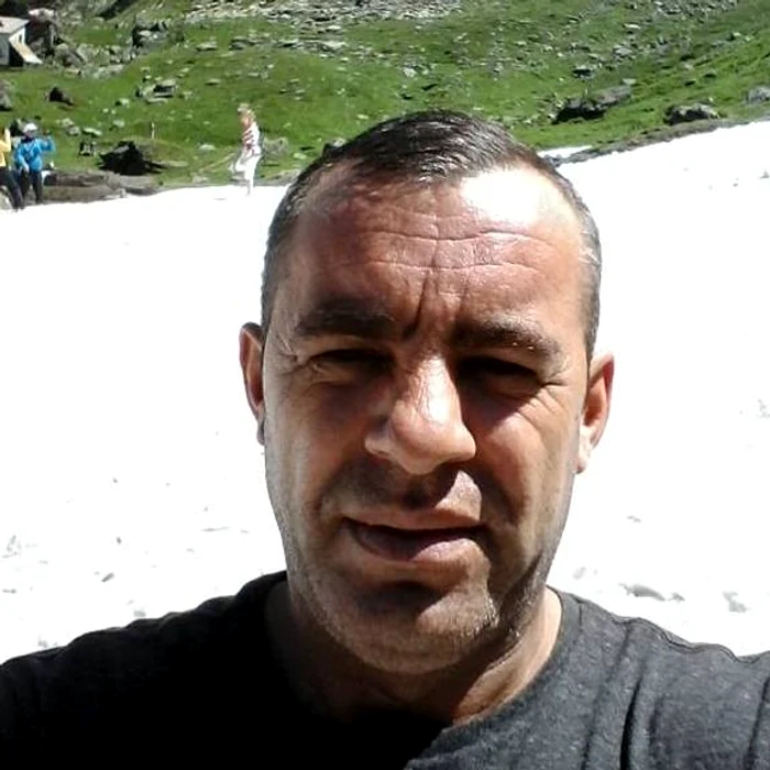 Nedelcu Cristian, unul dintre autopsierii care cereau şapgă pentru a cosmetiza morţiiFoto: Facebook