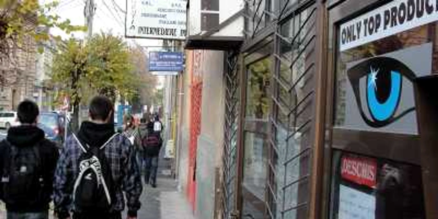Unul dintre magazinele care comercializeaz plante etnobotanice este situat pe strada Mihai Viteazul