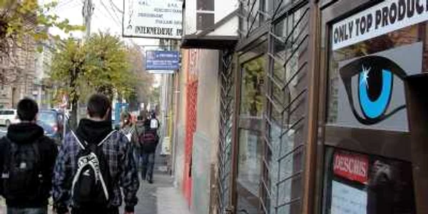 Unul dintre magazinele care comercializeaz plante etnobotanice este situat pe strada Mihai Viteazul
