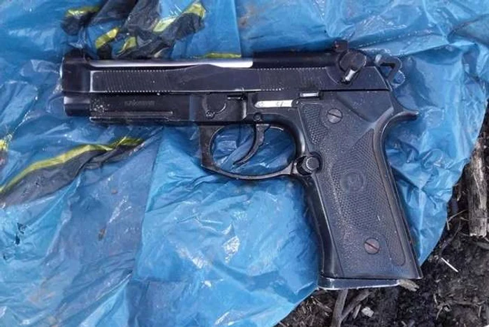 Pistol de calibrul 9 mm. Foto: tion.ro