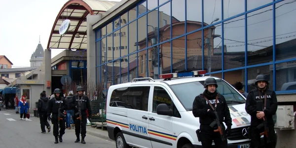 politie in piata centrală din severin 