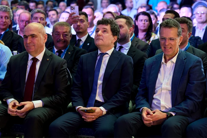 Ilie Bolojan, Nicușor Dan și Ionuț Moșteanu FOTO Inquam / Codrin Unici 