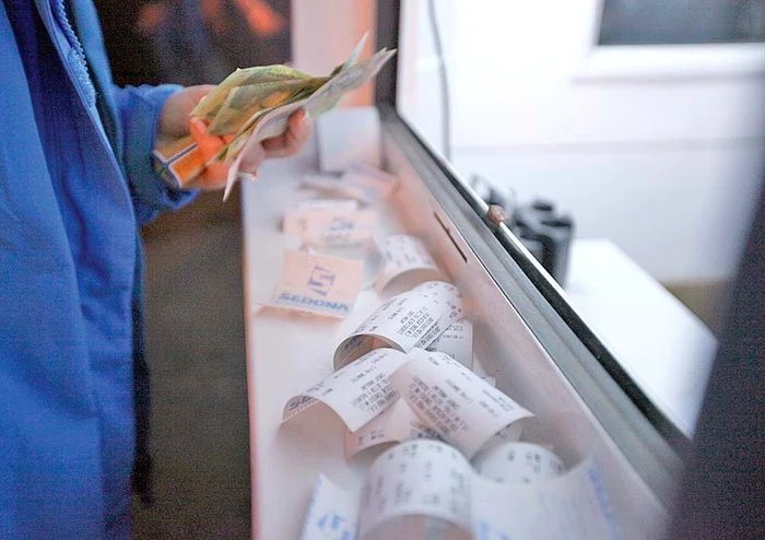 
    La extragerea din 27 decembrie, vor participa bonurile emise în  perioada1 septembrie-30 noiembrie  