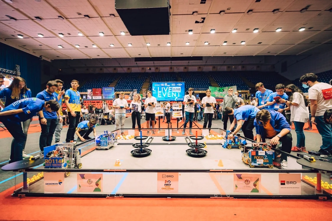FOTO BRD FIRST Tech Challenge Romania