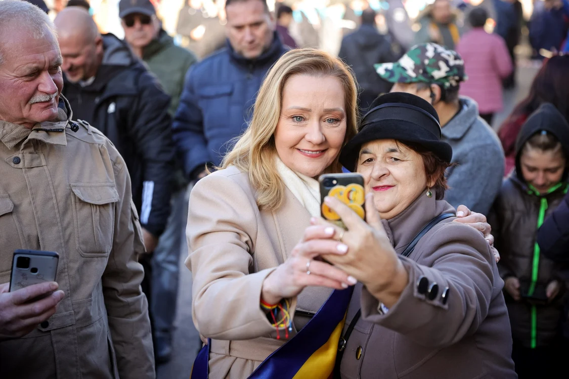 Elena Lasconi își depune joi candidatura. FOTO Facebook