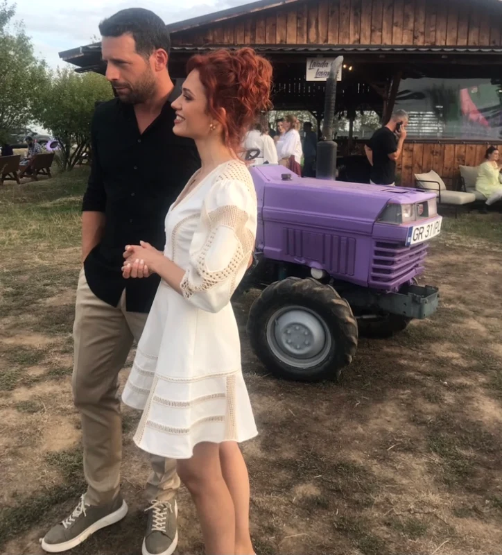 Iubire cu parfum de lavandă s-a lansat la Livada cu lavandă Foto : Alina Erimia