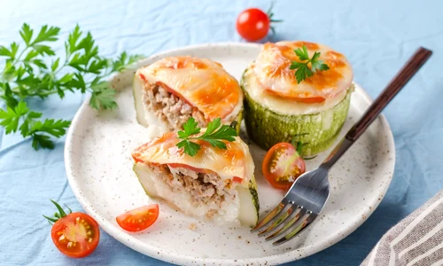 Dovlecei umpluti  Sursa foto shutterstock 2195535413 jpg