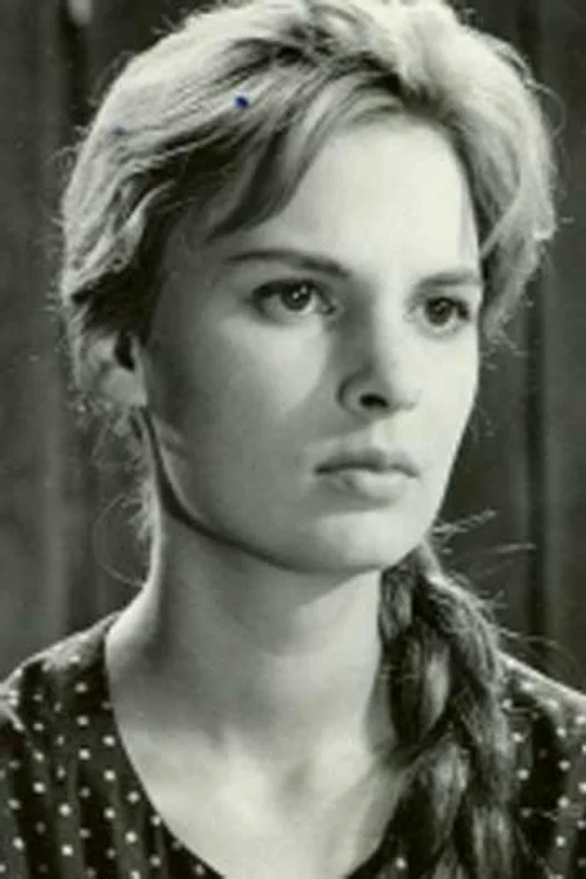 2 ilinca tomoroveanu tanara jpg jpeg