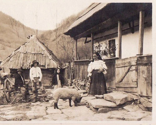 Familie de țărani în timpul Primului Război Mondial (© iMAGO Romaniae)