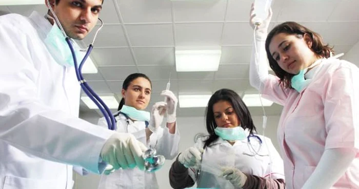 Detalii despre program pe www.burseromi.ro