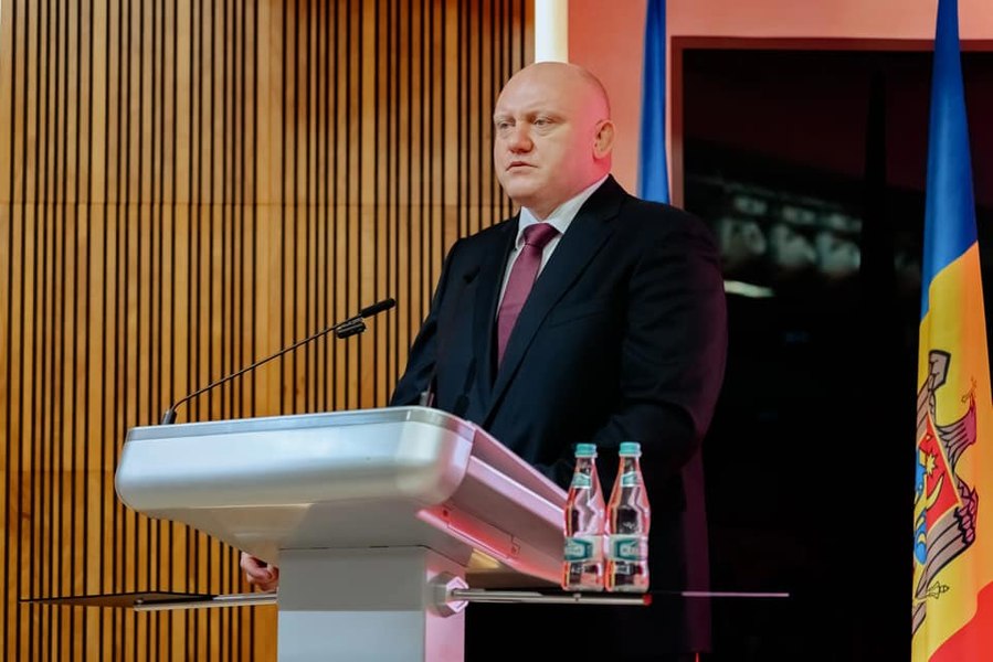 Un ex-socialist, candidatul la prezidențiale al blocului controlat de fugarul penal Ilan Șor 