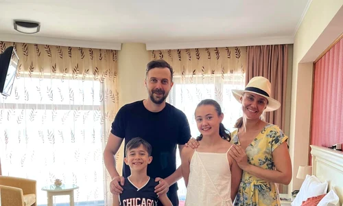 După 10 ani de căsnicie, Oana Ioniță (41 ani) divorțează de tenorul Florin Budnaru