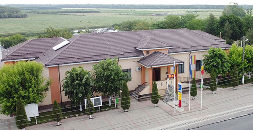 O primărie a rămas fără bani din taxe și impozite, după ce hoții au golit seiful instituţiei şi au distrus serverul video