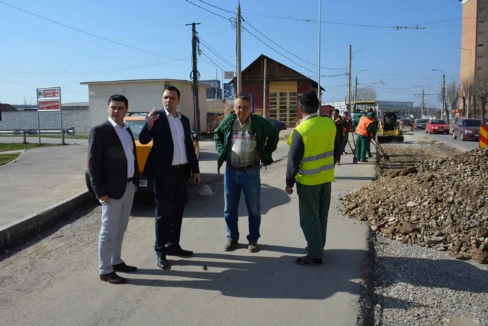 PIDU B este realizat 91,3%, dar în momentul de faţă lucrările sunt sistate. De asemenea, în cadrul PIDU A sunt mai probleme