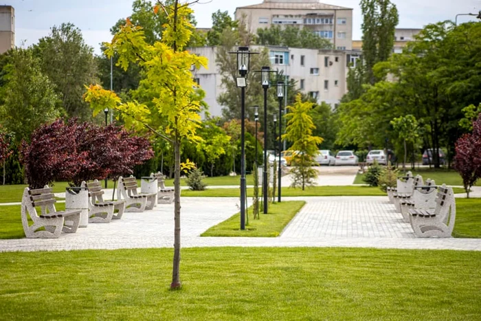 parc ovidius constanta universitate foto alexandru bobe