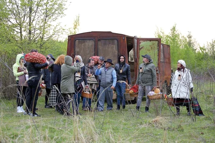 
    Nea Raţă, alături de soţie şi cei doi copii, în vacanţă  