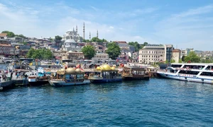Nave de croazieră pe Bosfor pleacă de pe Cornul de Aur în Istanbul Foto Daciana Stoica pentru Adevărul