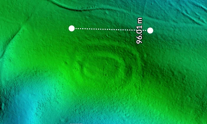 Fortificația misterioasă descoperită cu ajutorul tehnologiei LiDAR, în județul Neamț (© Facebook / Vasile Diaconu - archaeologist)