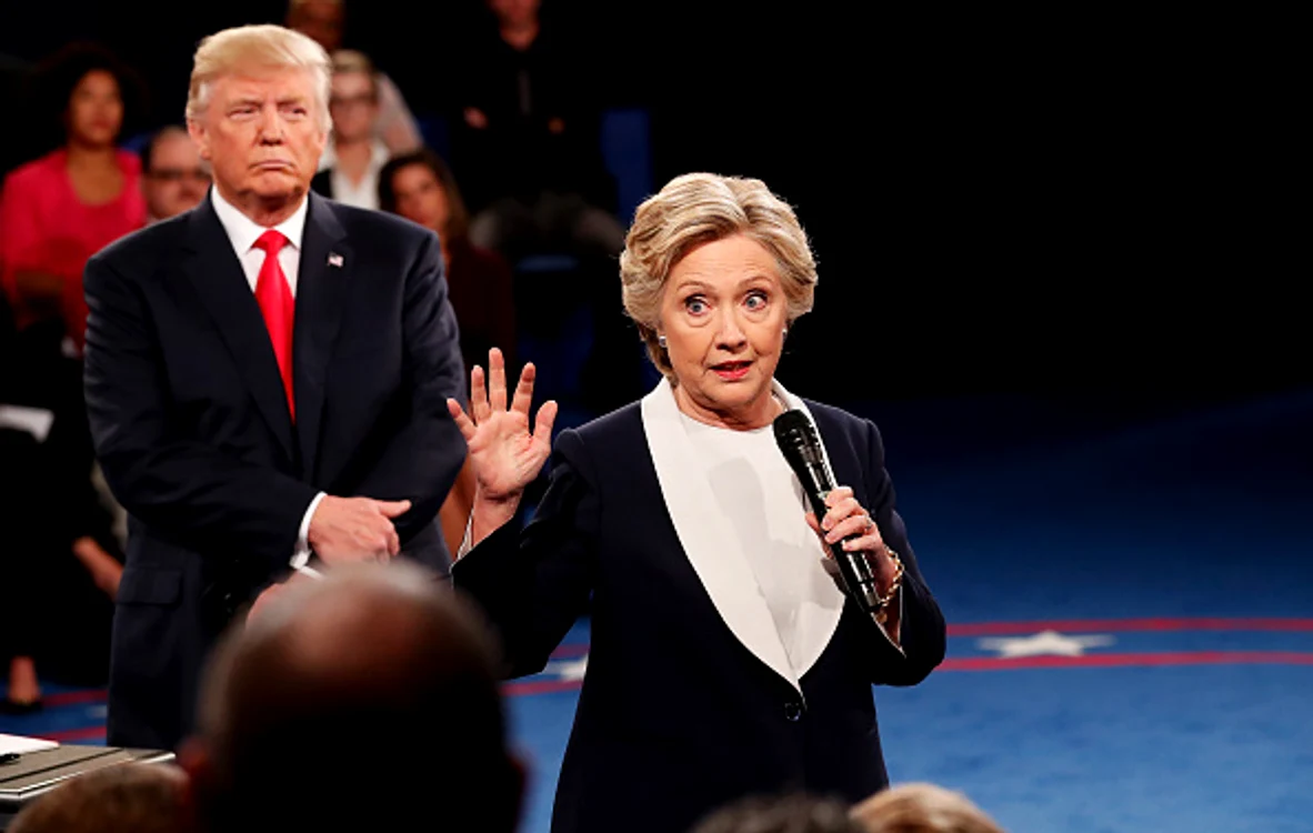 Hillary consideră că afirmațiile halucinantde pe care le face Trump îl reprezintă