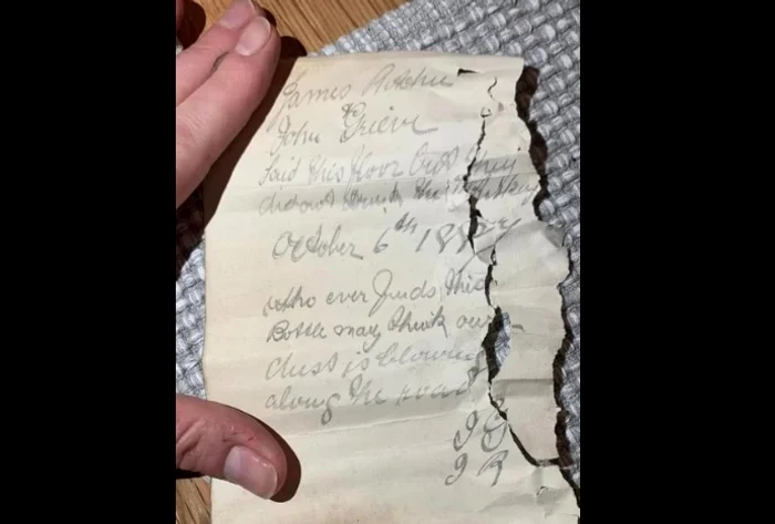 Mesajul scris în urmă cu 135 de ani. foto Facebook/ Eilidh Stimpson