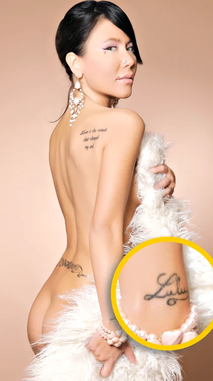 
    Şi după divorţ,  Doria îl poartă  pe Lulu pe mână  