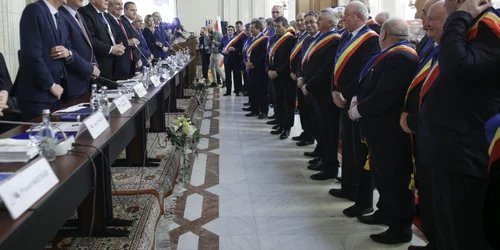 Liviu Dragnea si Sorin Grindeanu la Adunarea generală a Asociaţiei Comunelor din România în Bucureşti  FOTO Inquam Photos Octav Ganea