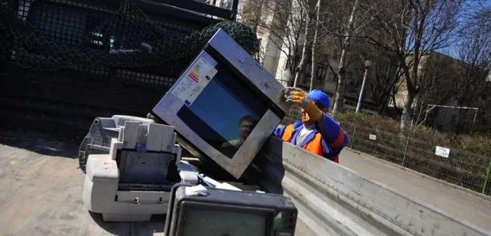 Campanie colectare deseuri electrocasnice                                      Foto arhiva Adevarul