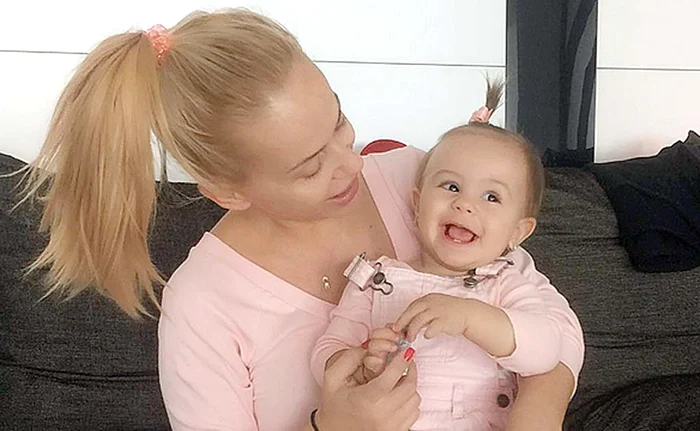 Anda Adam a născut pe 30 noiembrie 2015 o fetiţă, pe care a botezat-o Evelin