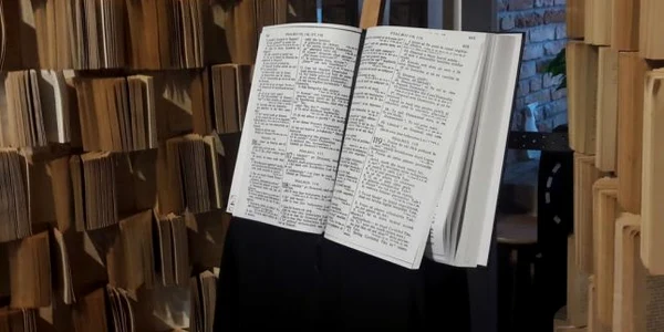 Cea mai mare colecţie de Biblii din România FOTO Ş.Both