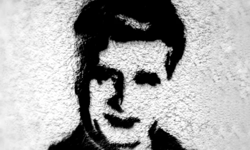 Legea care interzice cultul lui Ceauşescu stârneşte mânia nostalgicilor comunişti: „Abia aştept să mă bage la puşcărie!“ jpeg