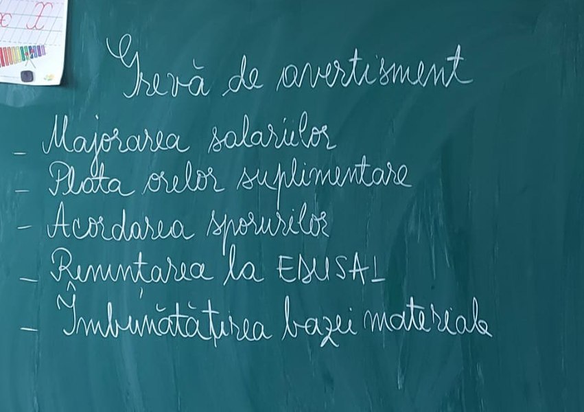 Premierul Nicolae Ciucă i-a convocat duminică pe liderii din Educație la negocieri