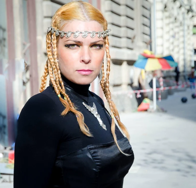 
    Dana Marijuana  