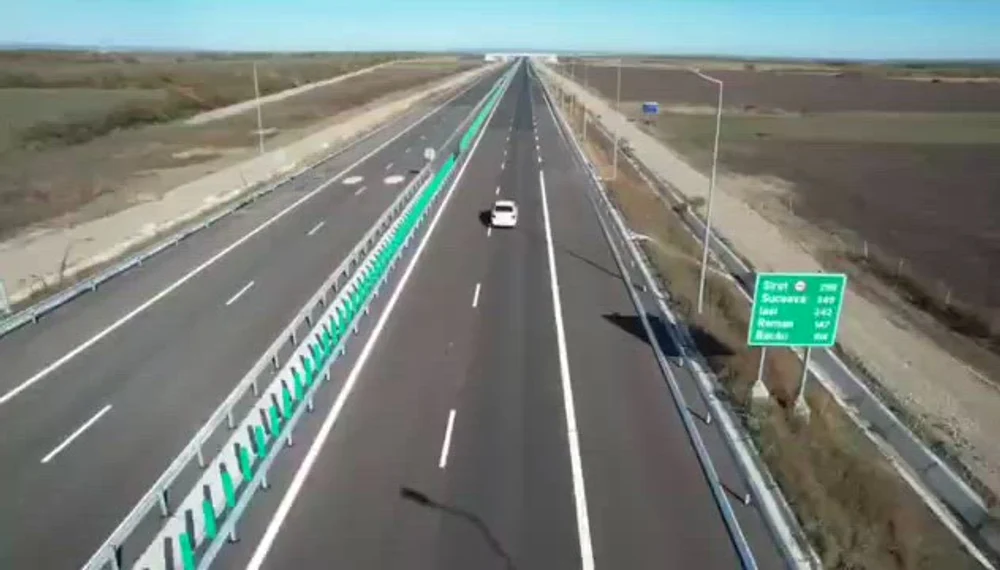 Noi imagini de pe șantierul Autostrăzii Focșani – Bacău. Un lot de 35 de km ar putea fi inaugurat până la finalul anului