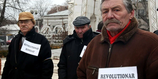 Revoluţionari gălăţeni, la protest; Foto: Bogdan Dimofte